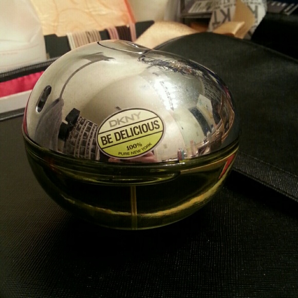 DKNY Be Delicious eau du parfum spray