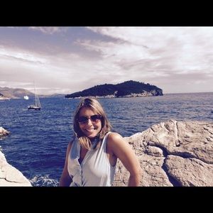 Meet your Posher, Kara