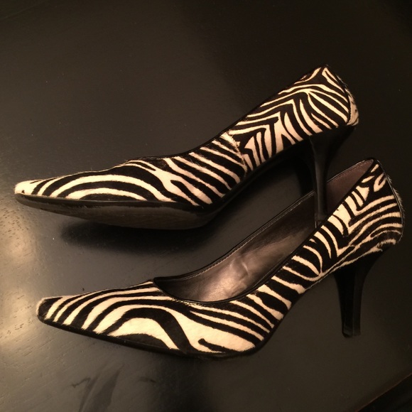 Calvin Klein fur pumps - Picture 2 of 4