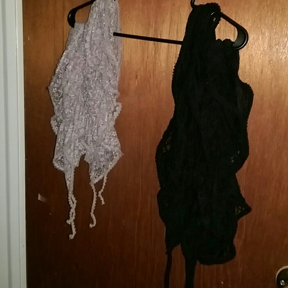 Bundle 2 Scarves!