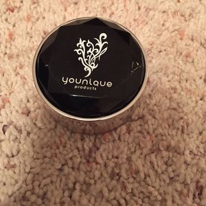 Younique minerals concealer and face primer