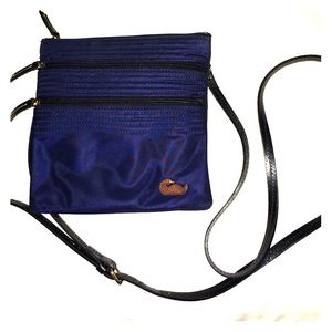 Dooney & Bourke crossbody purse