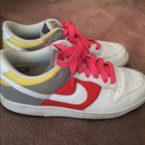 are nike dunks retired