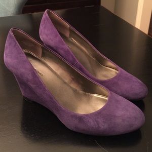Royal blueish-purple suede wedges