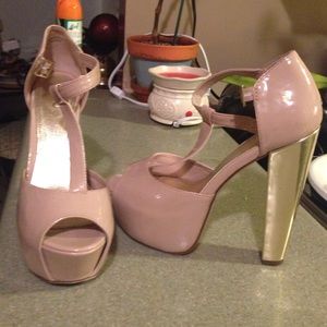 Very High Platform heels