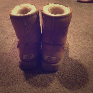 Size 7 Ugg boots