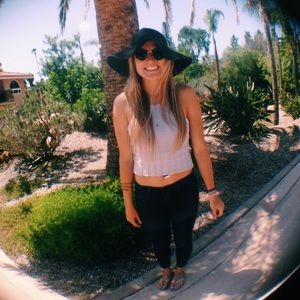 Meet your Posher, Emily