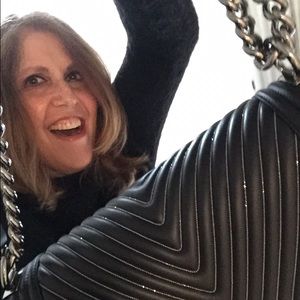 Meet your Posher, Sharon