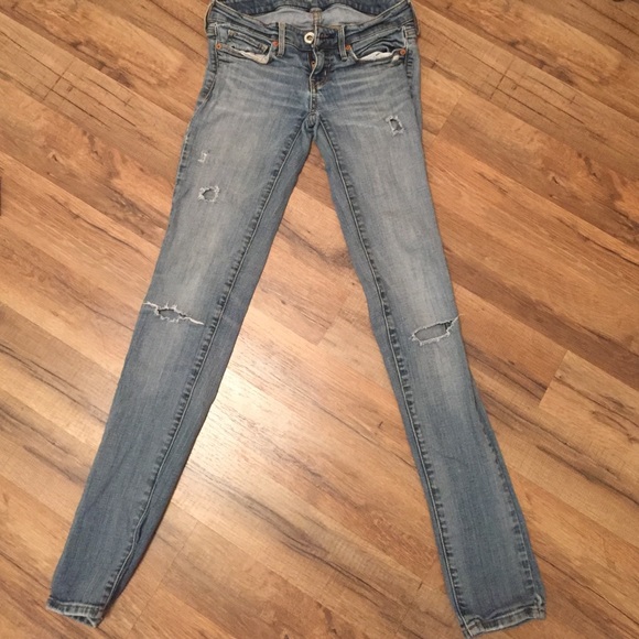 American eagle distressed jeans - Picture 1 of 3