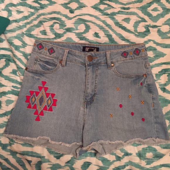 Forever21 Embroidered Premium Denim Shorts - Picture 1 of 3