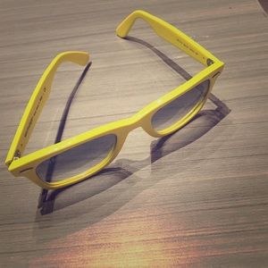 Yellow Wayfarer Classic Raybans