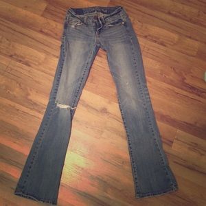 American eagle distressed jeans