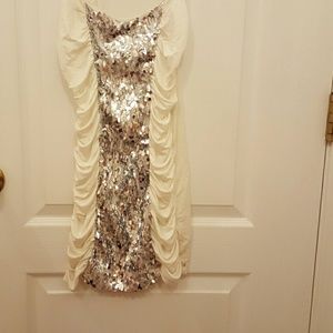 Arden B White Bodycon Dress/Shirt W. Silver Sequin