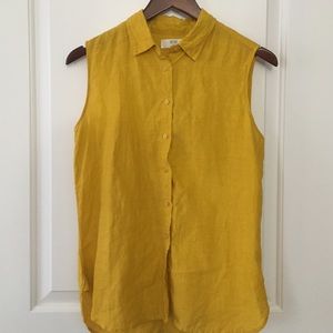 NWOT UNIQLO Premium Linen Sleeveless Shirt
