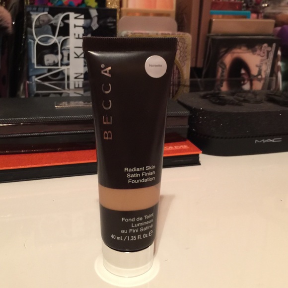 Becca Radiant Skin Satin Foundation