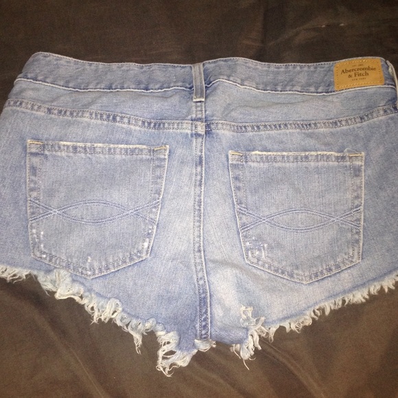 Shorts - Picture 2 of 4