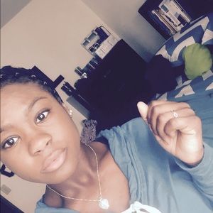 Meet your Posher, Tayla