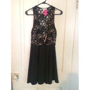 Floral, laced classic dress