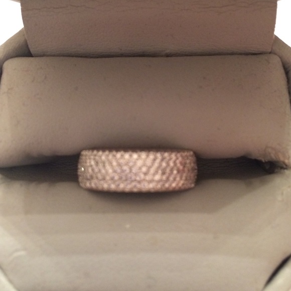 Gorgeous right hand ring!