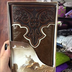 Men's Montana west bifold wallet 😊