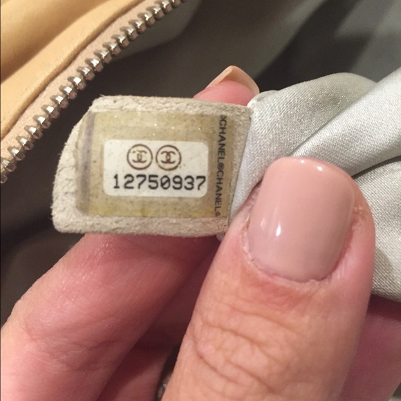 🚫🚫SOLD🚫🚫🚫💯 Chanel Lambskin quilted Handbag - Picture 2 of 4