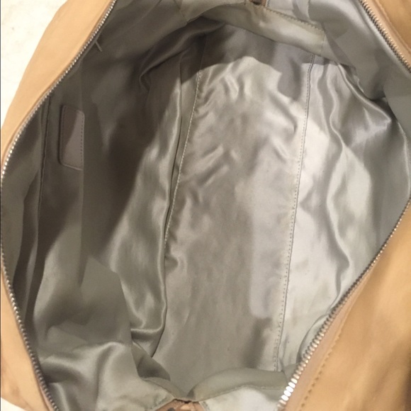 🚫🚫SOLD🚫🚫🚫💯 Chanel Lambskin quilted Handbag - Picture 3 of 4