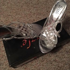 Prom shoes