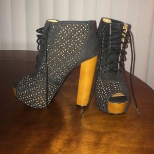 Black booties. Size 6. Lace up.