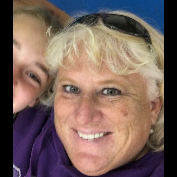 Meet your Posher, Nina - Picture 1 of 1