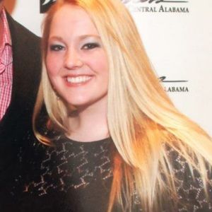 Meet your Posher, Lauren