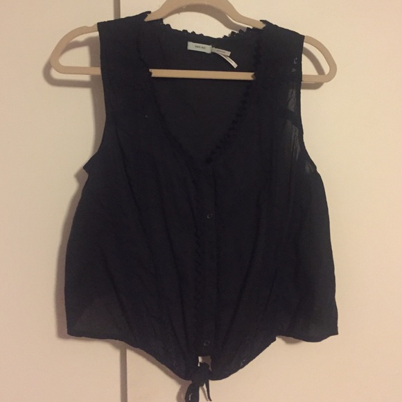 black tank top