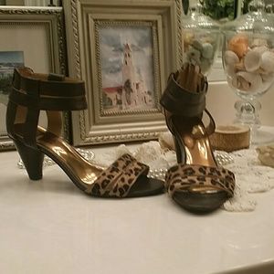 Nine West leopard print sandals