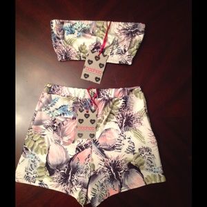Floral petite two-piece bandeau & short co-ord.