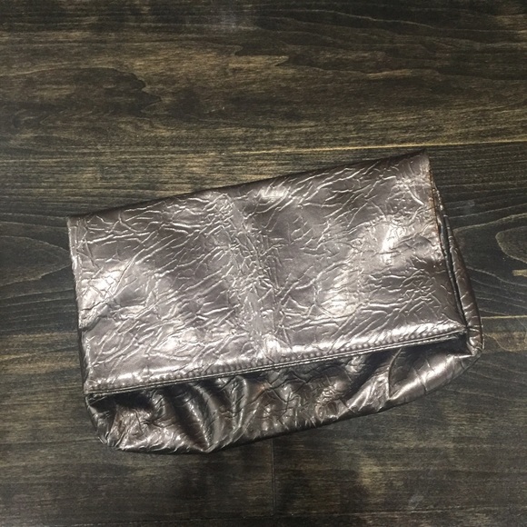Metallic Clutch