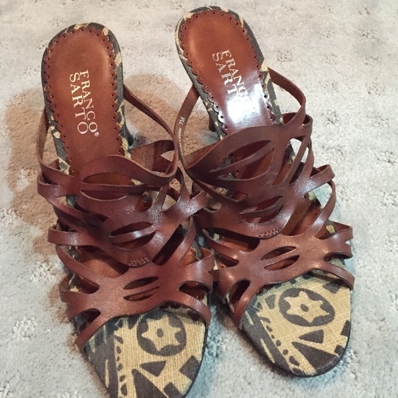 Brown leather strappy sandal - Picture 2 of 4