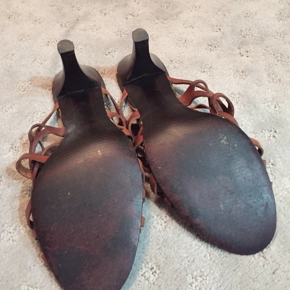 Brown leather strappy sandal - Picture 3 of 4