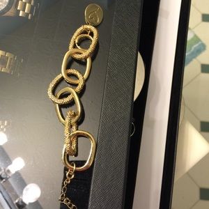 Fashion gold bracelet