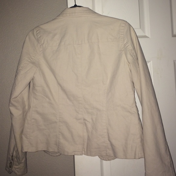 Blazer - Picture 2 of 3