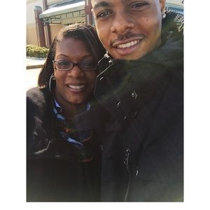 Meet your Posher, Yolanda