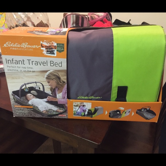 Infant travel bed