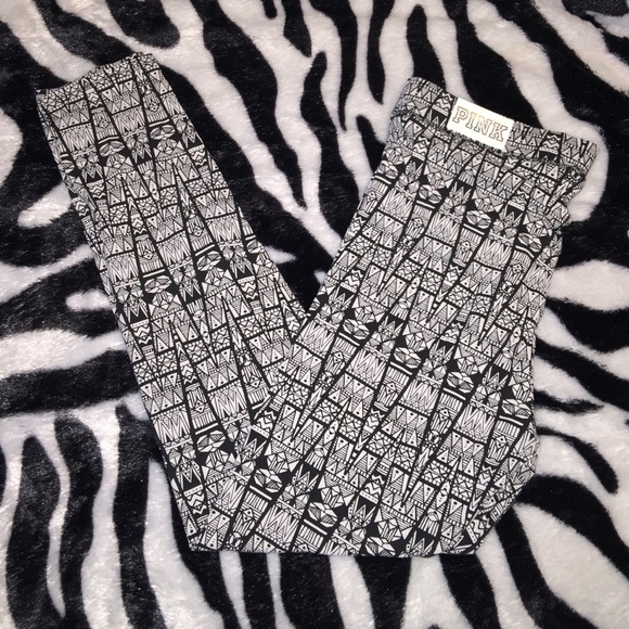 VS PINK Tribal Fashion Leggings! (Large)