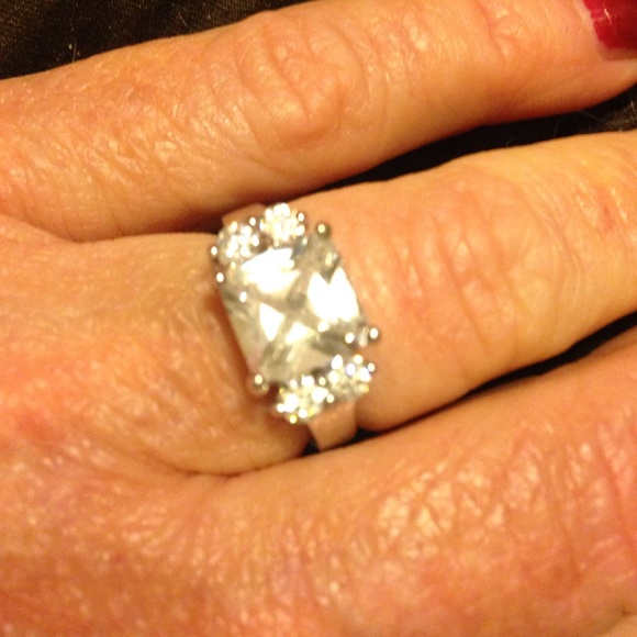 Ring.  Such a beautiful piece!!!!!