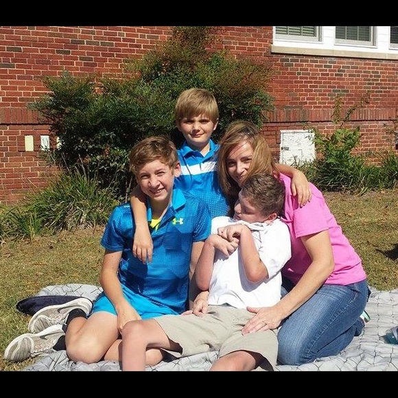 Meet your Posher, Debbie