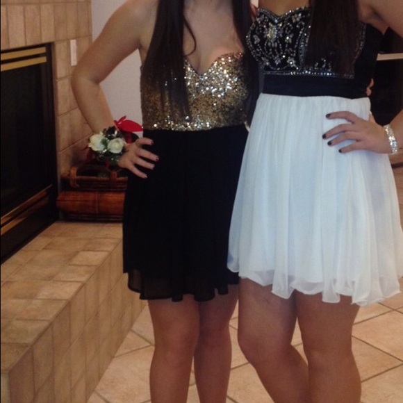 Black and gold sequined dress!!