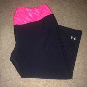 Under Armour breast cancer capris 💕🎀💕