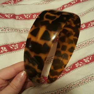 Wide band tortoise shell headband