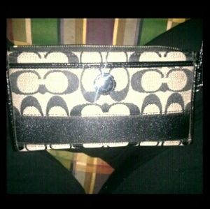 Coach Signature Stripe clutch wallet