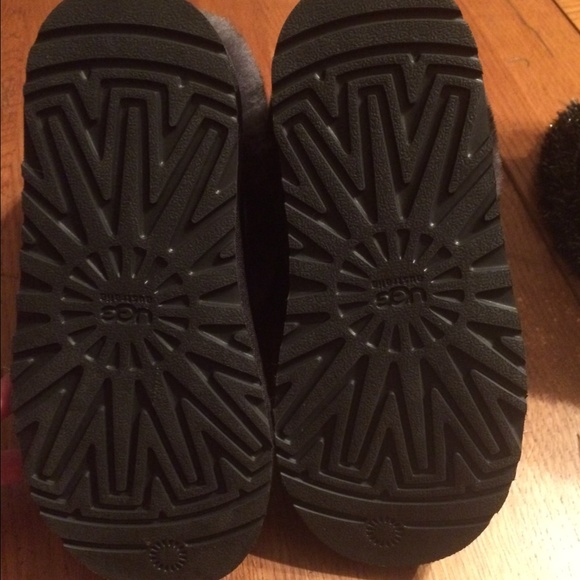 SOLD Uggs boots - Size 3 / Euro 33 - Picture 3 of 3