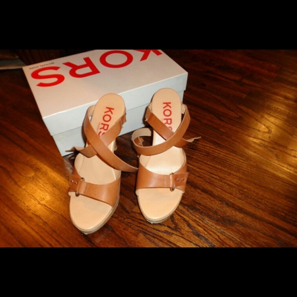 Michael Kors Tan wrap stiletto ' s / Heels - Picture 2 of 2