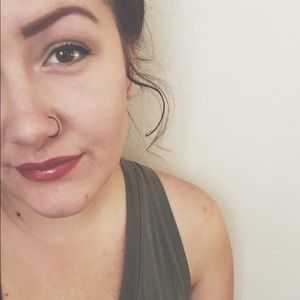 Meet your Posher, Emma